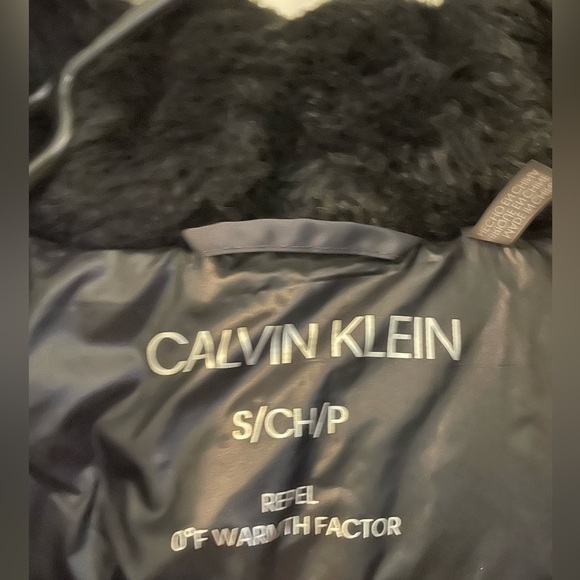 Calvin Klein Hooded Maxi Puffer Jacket - Picture 3 of 5